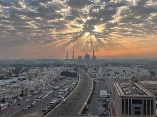 Cloudy skies in UAE, heavy rain, thunder and lightning recorded in Al Ain