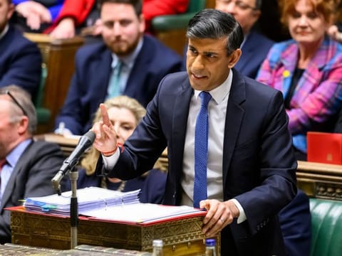 The prime minister met police chiefs after announcing a 31-million-pound ($40-million) fund to step up security for lawmakers after politicians reported threats and intimidation connected to the war.