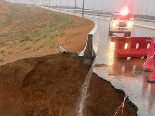 UAE: Road caves in during heavy rain in Ras Al Khaimah