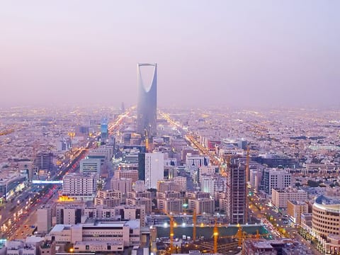 Saudi Arabia arrests 134 government employees in major anti-corruption sweep