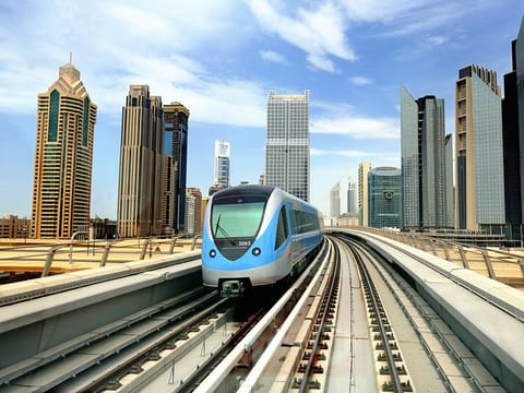  RTA has notified commuters of delays on the Dubai Metro Red Line. 