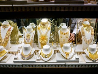 Dubai gold price rises nearly Dh4 - shoppers worry about Dh380 plus
