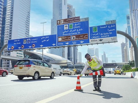 RTA works with Dubai Police and other departments to manage traffic incidents and ensure smooth traffic flow. 