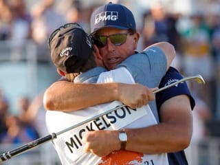 Phil Mickelson’s caddie retires just weeks before The Masters