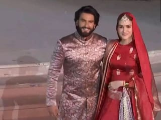 Ranveer Singh and Kriti Sanon showcase heritage of Kashi as they turn showstoppers for Manish Malhotra