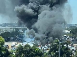 Philippines: Fire engulfs 19 vehicles at Manila international airport car park