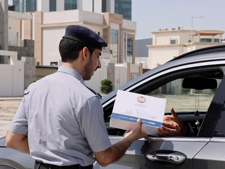 ad-police-gifts-safe-driver-1-1715169849138