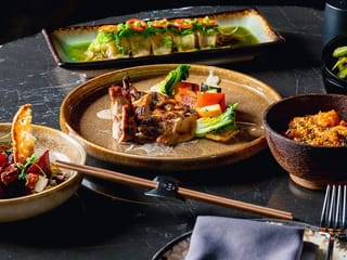 UAE's calling foodies! Feast your eyes (and stomachs) with great restaurant deals
