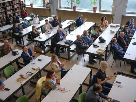 The interplay of culture and poetry through the ages was the focus of the discussion, held at the University of Thessaloniki as part of the book fair