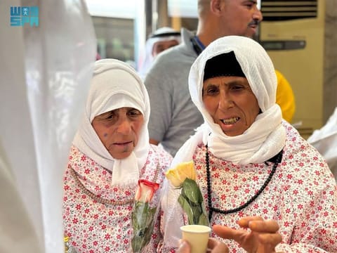 The first group of Syrian pilgrims arrived directly from Damascus in Mecca for the first time in 12 years.