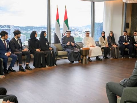 UAE President Sheikh Mohamed meets Emirati students during a state visit to Korea