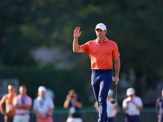 McIlroy shares U.S. Open lead after bogey-free start 
