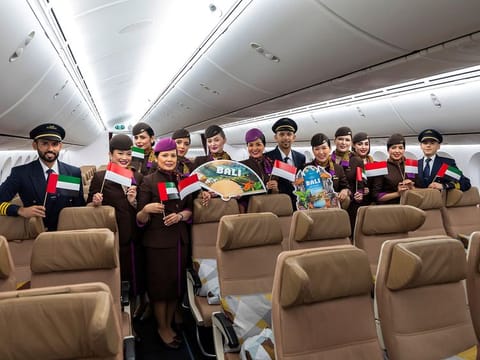The new service operates four times weekly, using a Boeing 787-9 Dreamliner.