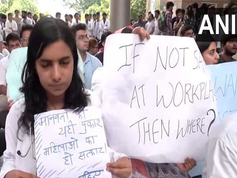 Doctors protesting in Kolkota demanding a CBI inquiry into rape-murder of their colleague.