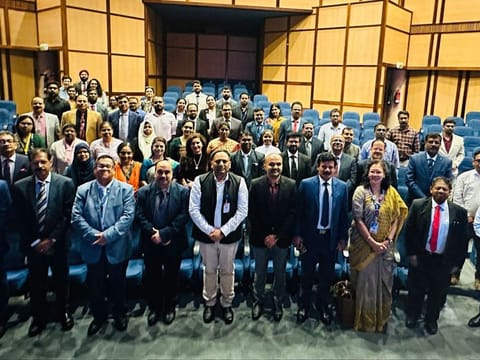 Participants standing for a photograph after an interactive session at the Regional Office and Centre of Excellence (RO & CoE) of CBSE.