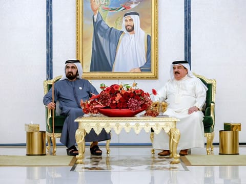  Sheikh Mohammed bin Rashid Al Maktoum on Thursday meets with His Majesty Hamad bin Isa Al Khalifa, King of Bahrain, at his residence in Abu Dhabi.