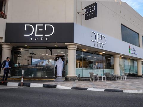 The DED café in Jumeirah offers business registration and licensing services in the comfort of a café.
