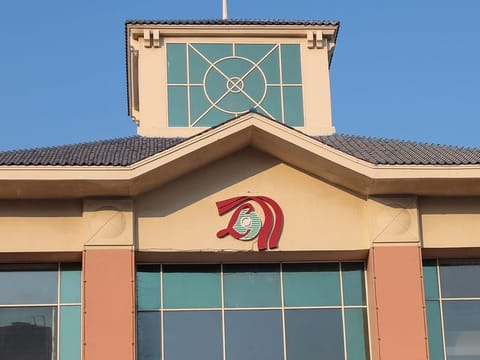It's a record for LuLu Retail with its IPO. In fact, the Abu Dhabi headquartered retailer finished the subscription with multiple records for the UAE stock markets. 