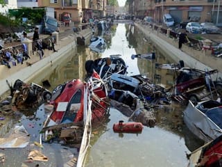 Why have Spain floods killed more than 155 people?