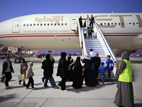 The UAE evacuates 210 people including 86 critically wounded patients from the Gaza Strip.