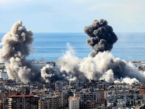 Smoke rises from the site of an Israeli airstrike that targeted Beiruts southern suburbs on November 26, 2024, amid the ongoing war between Israel and Hezbollah.  