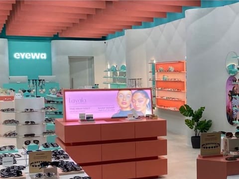  eyewa started off as an online retailer offering eyewear solutions. Then, it expanded into a hybrid operating model, with 150 locations in key GCC markets. The new funds will be useful for a further high visibility expansion. 