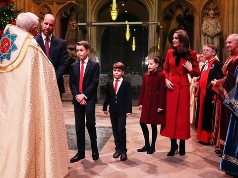 Britain's Catherine, Princess of Wales (R), Britain's Princess Charlotte of Wales (2R) and Britain's Prince William, Prince of Wales (L) Britain's Prince George of Wales (2L) and Britain's Prince Louis of Wales (C) arrive to attend the "Together At Christmas" Carol Service" at Westminster Abbey in London on December 6, 2024.   