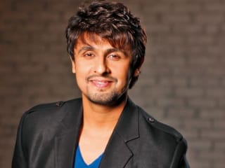 Bollywood singer Sonu Nigam slams Indian politicians for disrespecting artists at concerts 