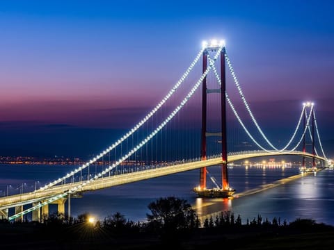 The 1915 Çanakkale Bridge’s staggering 2,023-metre length span (total length is 4,608 metres), connects Gelibolu (on the European side) to Lapseki (Asian side) in a symphony of steel and symbolism. This is the view from the Asian side.