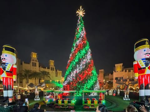 Video: UAE residents embrace festive cheer with Christmas lights, décor, and shopping