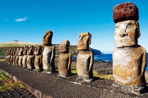 Easter Island’s moai statues are carved from
volcanic rock believed to be around 1,000 years old. 