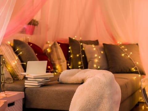 Perfect-for-a-cosy-Netflix-night-Pic-credit-shutterstock