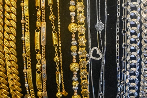 Big Win for Indian Expats: India Eases Gold Jewellery Customs Rules for ...