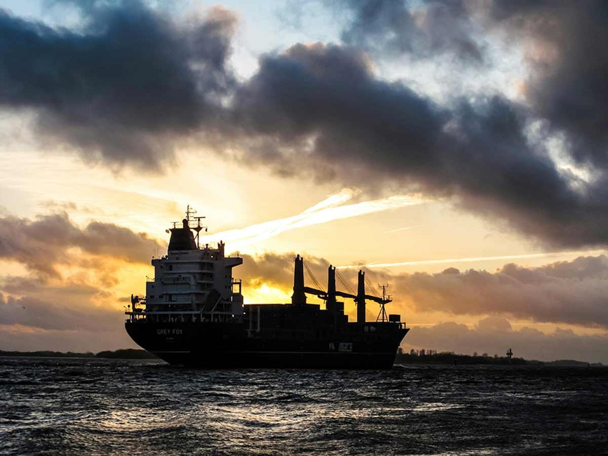 Oil Prices Surge as US Plans Hormuz Blockade, Global Stocks and Bonds ...
