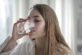 UAE Summer Hydration Demand Rises: Electrolyte Formulations Crucial for Supplement Brands