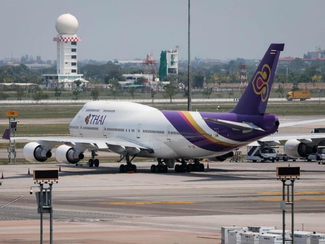 Thai Airways plans $1.3 billion share sale to complete debt revamp