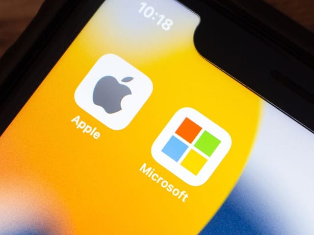 Microsoft eyes Apple’s spot as world’s largest stock